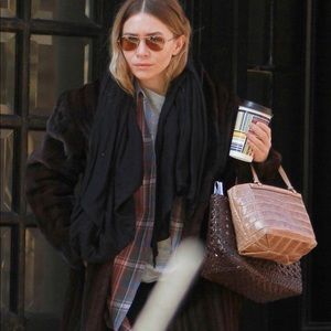 Dragon diffusion cannage tote in Dark Brwn Leather